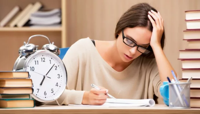 Cómo superar los exámenes finales con éxito Con el cierre del año escolar, expertos comparten algunas técnicas de estudio y estrategias para obtener buenos resultados en los exámenes finales.