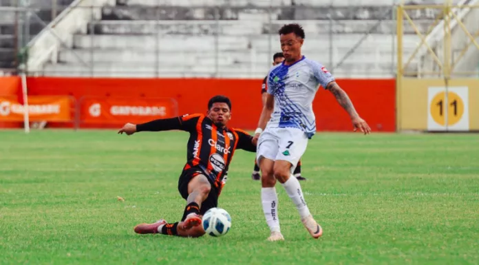 Club Deportivo Águila y Fuerte San Francisco empataron en el estadio Barraza en partido pendiente de la jornada 16 del Apertura 2025.