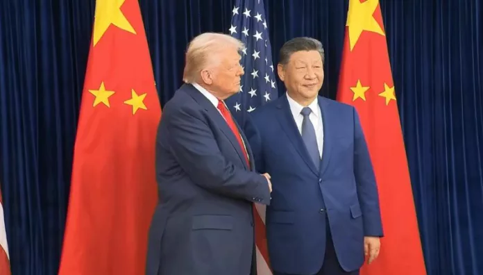 Trump celebra acuerdo comercial con China y asegura el suministro de tierras raras El presidente de Estados Unidos, Donald Trump anunció una reducción al 10% de los aranceles a China vinculados al fentanilo, tras reunirse con su homólogo Xi Jinping en Corea del Sur.