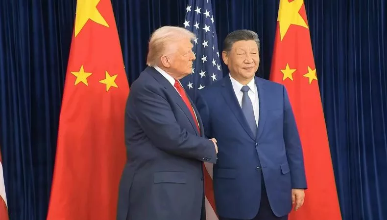 El presidente de Estados Unidos, Donald Trump anunció una reducción al 10% de los aranceles a China vinculados al fentanilo, tras reunirse con su homólogo Xi Jinping en Corea del Sur.