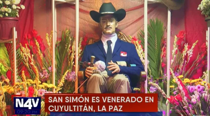 Cada año, cientos de fieles llegan al distrito de Cuyultitán para honrar a San Simón, ofrecer sus ofrendas y participar en rituales.