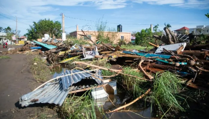 El Salvador enviará ayuda humanitaria a Jamaica tras el paso del huracán Melissa El presidente Nayib Bukele informó que El Salvador apoyará a Jamaica con ayuda humanitaria luego del paso del huracán Melissa.