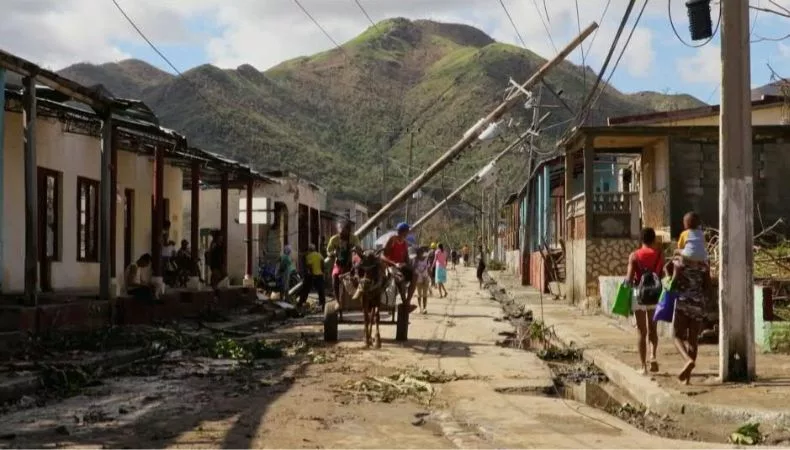 Aumenta cifras de fallecidos tras el paso de Huracán Melissa en Haití y Jamaica Melissa, el peor huracán atlántico en casi un siglo, dejando al menos 30 muertos en Haití y 19 en Jamaica, así como partes de Cuba en ruinas, mientras avanza por el Caribe rumbo a Bermudas.