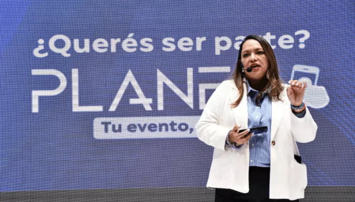 ¿Tienes un evento Planea lo hace más fácil con su nuevo sitio web en El Salvador El sitio web permite simplificar la organización de todo tipo de eventos al reunir en un solo lugar proveedores, cotizaciones y soluciones personalizadas. Descubre cómo esta plataforma digital está transformando la forma de celebrar.