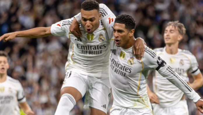 Real Madrid golea al Valencia y es superlíder de LaLiga Real Madrid goleó con autoridad al Valencia y amplió a ocho puntos la ventaja sobre el Barcelona en la cima del campeonato español.