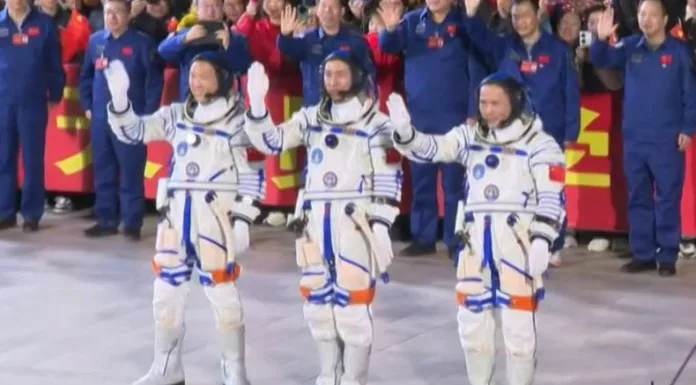 China lanzó una nueva misión hacia su estación espacial, con el astronauta más joven del país.