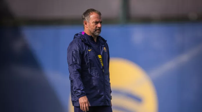 Hansi Flick, entrenador del Barcelona, analizó la victoria del equipo catalán frente al Elche en el campeonato español.