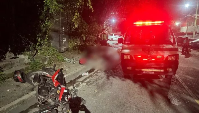 Fallece motociclista en accidente ocurrido en Soyapango En las últimas horas se han registrado varios accidentes de tránsito que han dejado otros motociclistas lesionados.