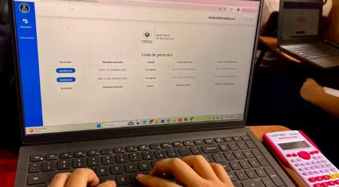 Este martes 4 de noviembre, miles de estudiantes de bachillerato de todo el país comenzaron la prueba AVANZO, que evalúa los conocimientos obtenidos durante su formación media.