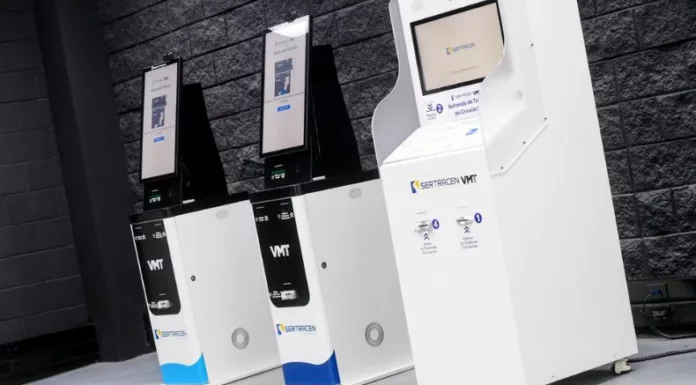 Cuando el VMT coloque los quioscos digitales, en pasillos de centros comerciales, el usuario ya no estará atado a horario hábil de sucursal.