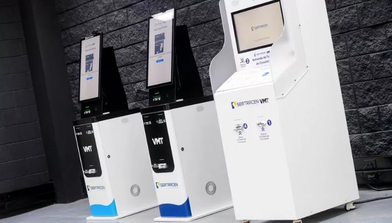 Cuando el VMT coloque los quioscos digitales, en pasillos de centros comerciales, el usuario ya no estará atado a horario hábil de sucursal.
