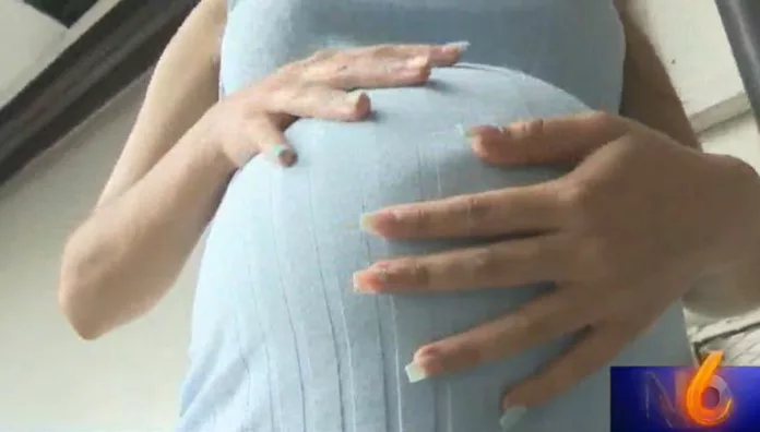 Disminuyen embarazos en menores de edad en El Salvador Entre 2015 y 2024, los embarazos en niñas y adolescentes en El Salvador disminuyeron cerca del 50 %, según un estudio del UNFPA.