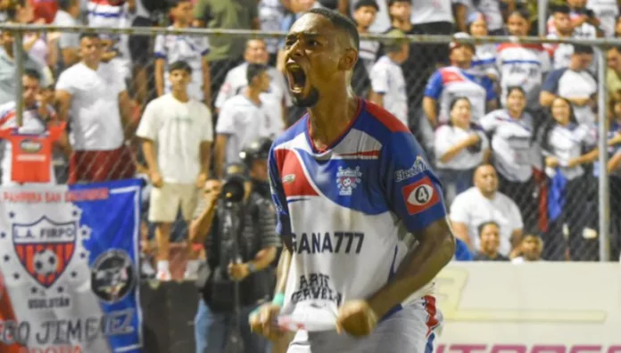 Firpo es líder del Torneo Apertura 2025 Luis Ángel Firpo es el líder del torneo. Mientras que Club Deportivo FAS es segundo en la fecha 21 del Apertura 2025.