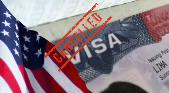 Perder la visa de Estados Unidos puede ocurrir por diversas razones, pero la más común es permanecer allá más tiempo del autorizado