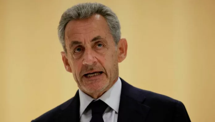 Expresidente Sarkozy regresa a casa tras 20 días en la cárcel El expresidente Nicolas Sarkozy se mostró satisfecho al conocer la decisión del Tribunal de Apelación de París.