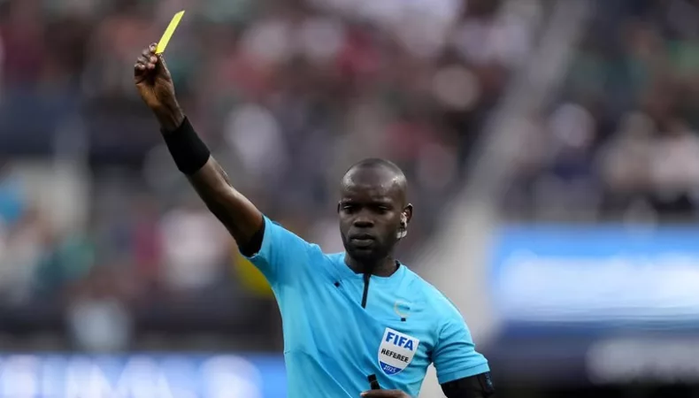 Árbitro para el partido de Surinam ante El Salvador CONCACAF ya designó al árbitro para el encuentro entre la Selecta y Surinam en las Eliminatorias Mundialistas.