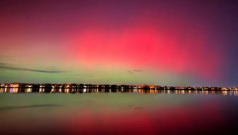 La Administración Nacional Oceánica y Atmosférica (NOAA) de Estados Unidos emitió una alerta por una tormenta solar de categoría severa (G4) que golpeará este miércoles el campo magnético de la Tierra.