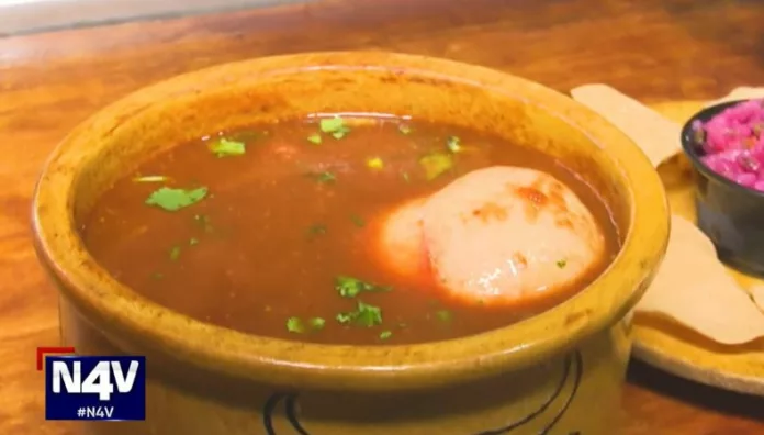 El sabor, la tradición y el mito detrás de la sopa de criadillas de toro En el país se elabora una sopa tradicional con criadillas de toro, considerada por muchos como un platillo que devuelve la fuerza y el ánimo.