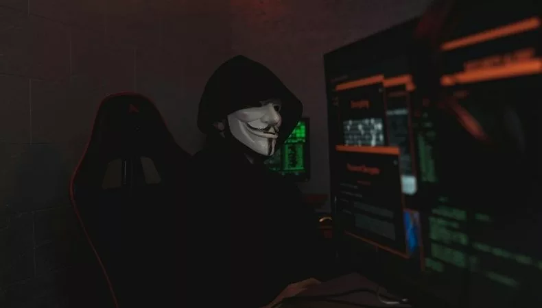 Suplantación de identidad aumenta con servicios de entrega digital La suplantación de identidad avanza de forma silenciosa y pone a prueba la seguridad de usuarios y empresas.