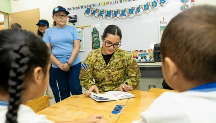 Ministerio de Educación entregará 6 millones de libros de texto en 2026 La ministra de Educación, Karla Trigueros, detalló las proyecciones para ejecutar el presupuesto en el ejercicio fiscal 2026.