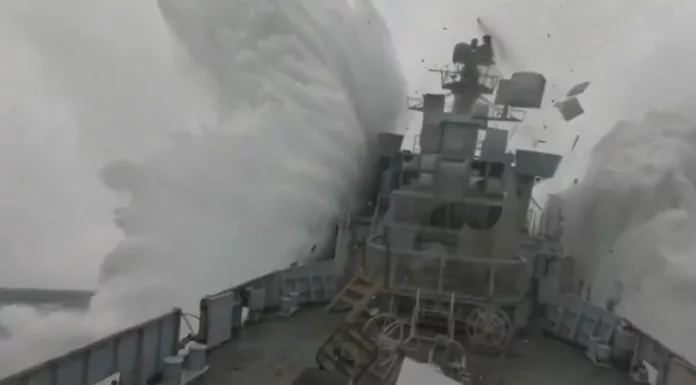 Según la OTAN, el ejercicio se hizo con el fin de “verificar y demostrar el poder de ataque que representan el arma y el submarino”.