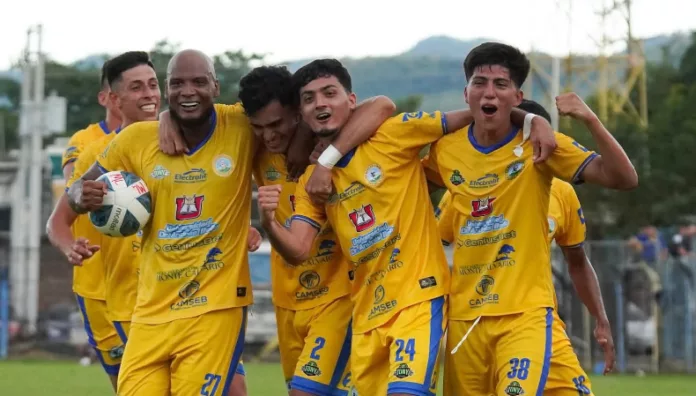 Definidos los horarios para los partidos de ida de cuartos de final del Apertura 2025 La Primera División dio a conocer los horarios para los partidos de ida de los cuartos de final del Apertura 2025.