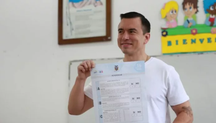 Ecuador: Presidente Noboa cambia a seis ministros tras derrota La presidencia de Ecuador informó que el presidente Daniel Noboa realizó cambios en su gabinete tras la derrota en el referéndum.