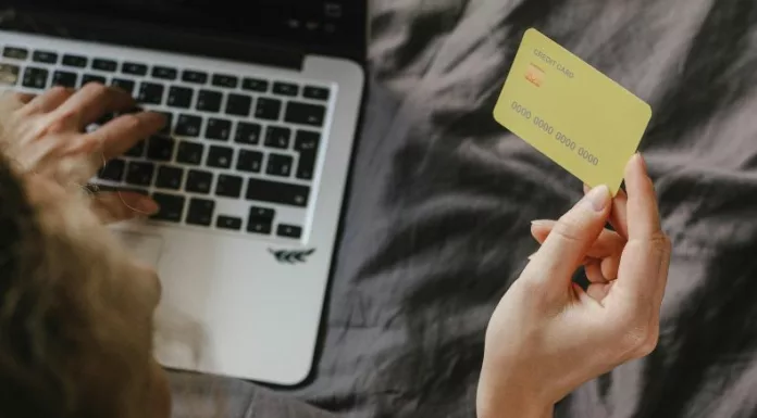 NIU, alternativa digital que permite a cualquier persona, sin importar su historial crediticio o ingreso, acceder a una tarjeta de crédito.