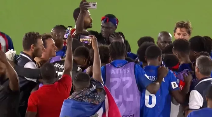 Los jugadores de la selección de Haití se clasificó al Mundial luego de 52 años tras vencer a Nicaragua en las Eliminatorias Mundialistas.