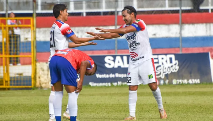 Jugadores sancionados para el inicio de los cuartos de final del Apertura 2025 La Comisión Disciplinaria de la FESFUT dio a conocer el listado de jugadores sancionados previo a los cuartos de final del Apertura 2025.