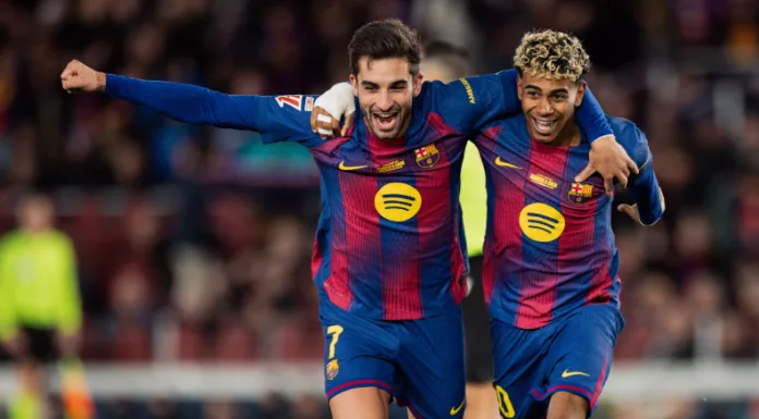 El Barcelona goleó al Athletic Club de Bilbao en su regreso al Camp Nou y es líder provisional del campeonato español.