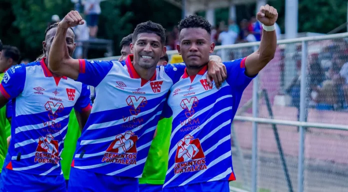 Este domingo se disputaron los encuentros de ida de los cuartos de final del Torneo Apertura 2025 de la Primera División.