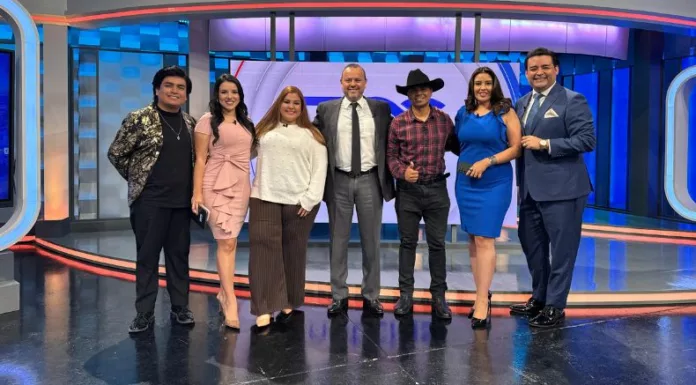 José José, Juan Gabriel, Adele y Eduin Caz llegaron al set de “TCS Noticias” y contaron cómo viven la recta final, qué aprendieron y cómo se preparan para el decisivo domingo 30 de noviembre.