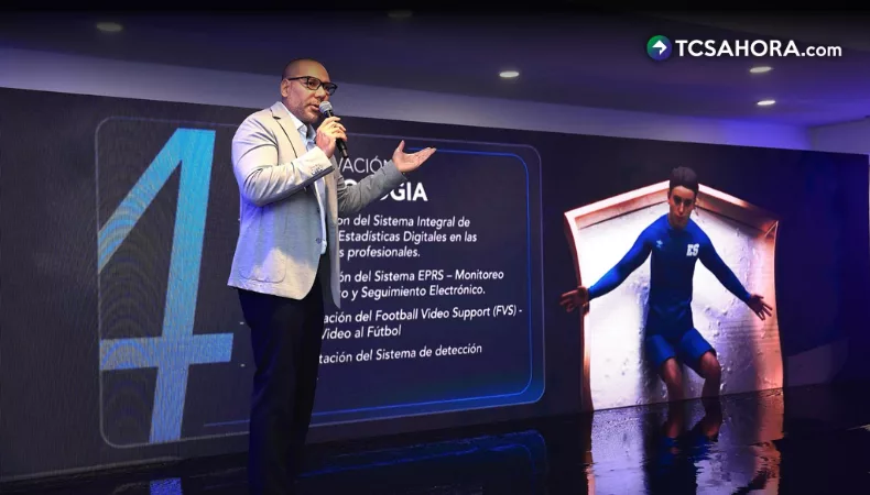 Yamil Bukele presentó este martes su plan de trabajo para convertirse en el nuevo presidente de la FESFUT.