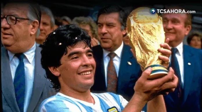 Uno de los máximos ídolos del fútbol argentino, Diego Armando Maradona, murió el 25 de noviembre del 2020 a los 60 años.