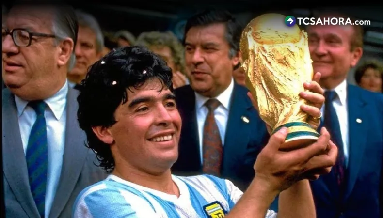 Uno de los máximos ídolos del fútbol argentino, Diego Armando Maradona, murió el 25 de noviembre del 2020 a los 60 años.