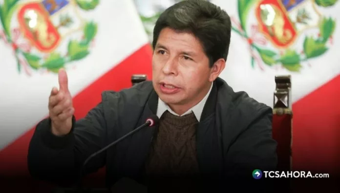 Condenan a 11 años de prisión al expresidente peruano Pedro Castillo El expresidente de Perú, Pedro Castillo, fue condenado este jueves a 11 años de prisión por el delito de conspiración para la rebelión.