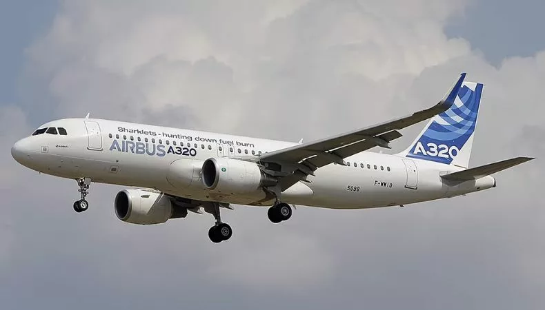 Airbus actualizó de urgencia el programa de navegación de miles de A320. La medida provocó retrasos y cancelaciones de vuelos en todo el mundo.