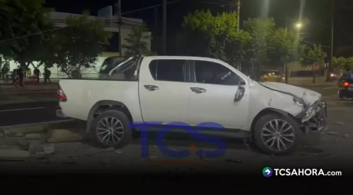 Una persona falleció esta madrugada luego de ser atropellada en la alameda Manuel Enrique Araujo.