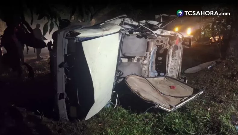 Dos personas fallecieron en un accidente de tránsito ocurrido en la carretera Panamericana en las cercanías de una fábrica en Ciudad Arce, La Libertad Centro.