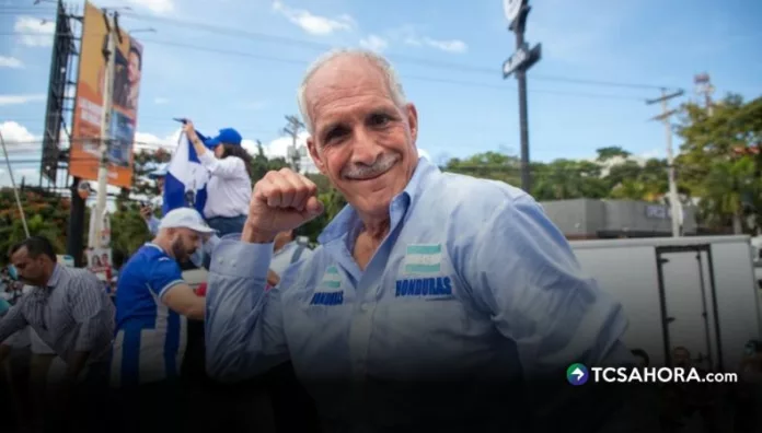 Nasry Asfura toma ventaja en el conteo de votos en Honduras Nasry Asfura tomó la delantera en el conteo de votos en Honduras, al superar a Salvador Nasralla por un estrecho margen, con más del 80 % de las actas procesadas.