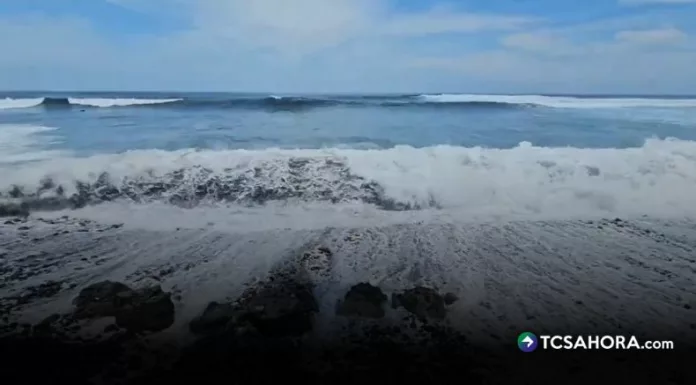 El MARN advirtió sobre la presencia de mareas vivas del 5 al 9 de diciembre debido a la alineación de la Luna, la Tierra y el Sol.