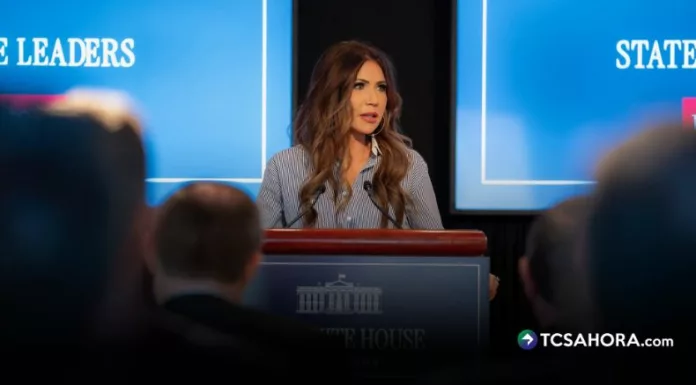 Estados Unidos planea ampliar a más de 30 los países afectados por su prohibición de viajes, según anunció la secretaria de Seguridad Nacional.