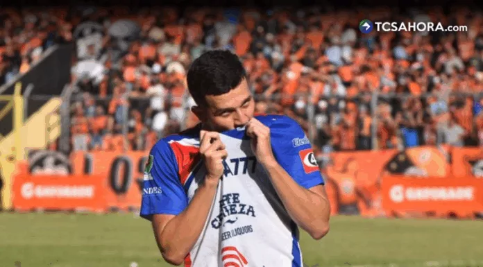 Este domingo se disputaron los encuentros de ida de las semifinales del Torneo Apertura 2025 de la Primera División.