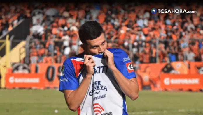 Estos fueron los resultados de los partidos de ida de las semifinales Este domingo se disputaron los encuentros de ida de las semifinales del Torneo Apertura 2025 de la Primera División.