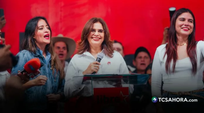 La candidata del partido de izquierda Libre, Rixi Moncada, pidió la nulidad de las elecciones y llamó a movilizaciones el 13 de diciembre.