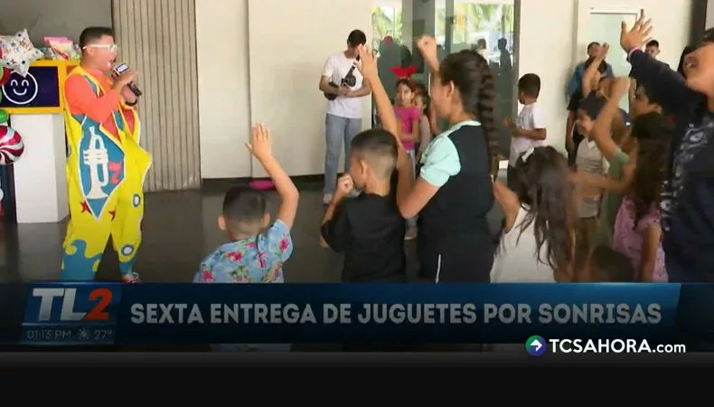 La sexta entrega de “Juguetes por Sonrisas” reunió a cientos de familias Decenas de familias llegaron desde 16 comunidades de Santa Ana para recibir un juguete. Fundación TCS y talentos TCS los recibieron en el Foro 4 para vivir una mañana alegre, llena de sorpresas y dinámicas pensadas para la niñez.