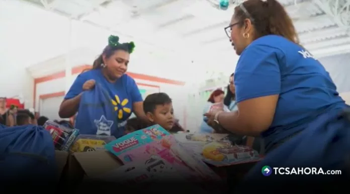 Fundación TCS, en compañía de empresas solidarias, llegó con muchos regalos para todos los niños de Soyapango y Mejicanos de la Asociación CINDE.