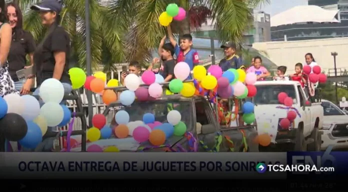 El Foro 4 volvió a llenarse de pasos pequeños, voces curiosas y familias que viajaron desde diversas comunidades de La Libertad para vivir la octava parada de “Juguetes por Sonrisas”.