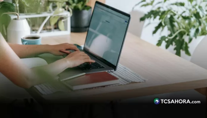 Gobierno ofrece más de 1,600 cursos en línea y gratuitos Los más de 1,600 cursos gratuitos forman parte del programa Certifícate. Ya están en línea y disponibles para todos los salvadoreños.